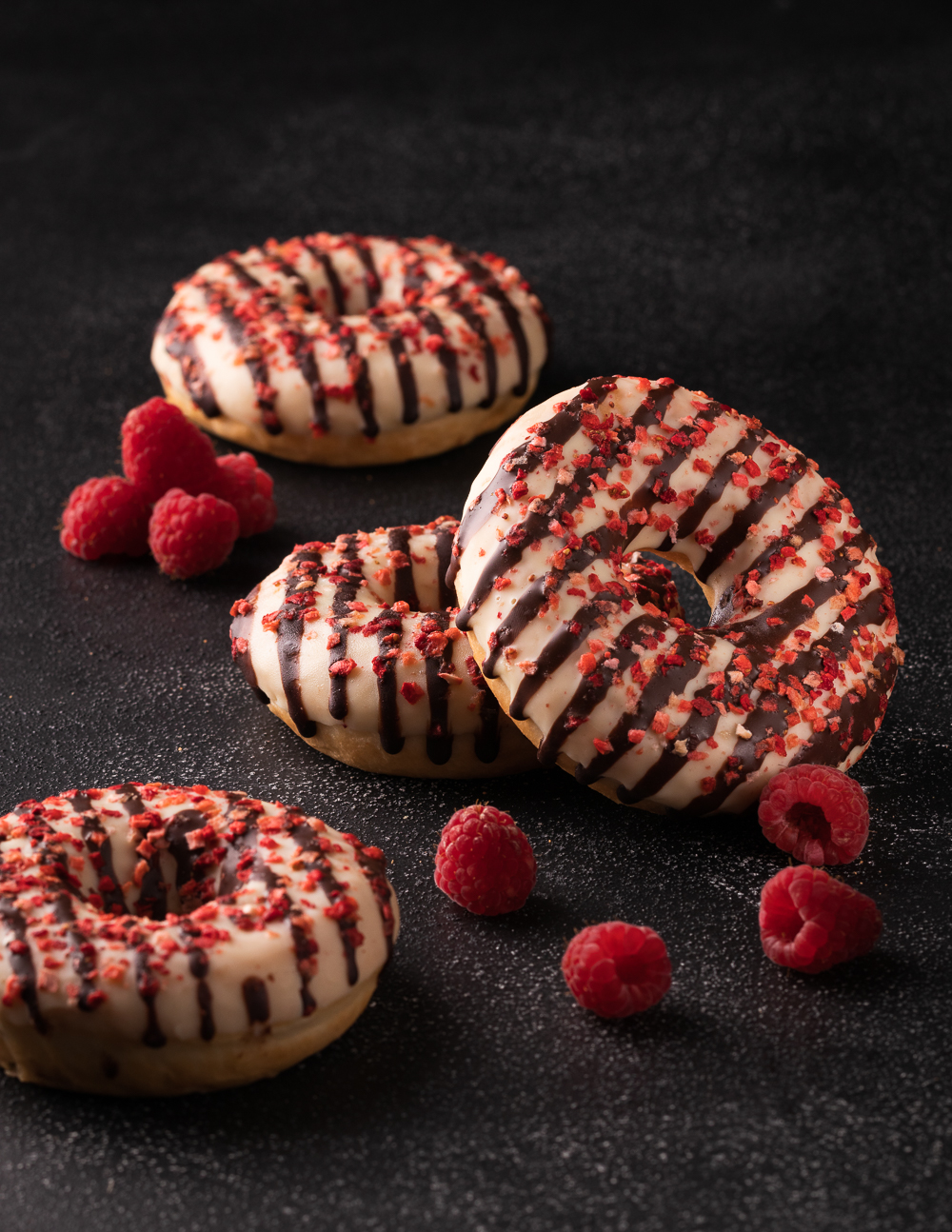 donuts with raspberries